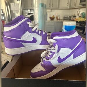 Air Jordan 1 Mid Youth Sneaker Size 5.5